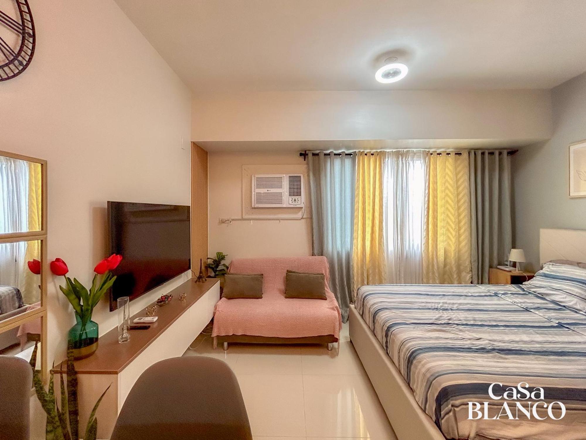 Unit Casablanco Near Ayala Mall Apartment *