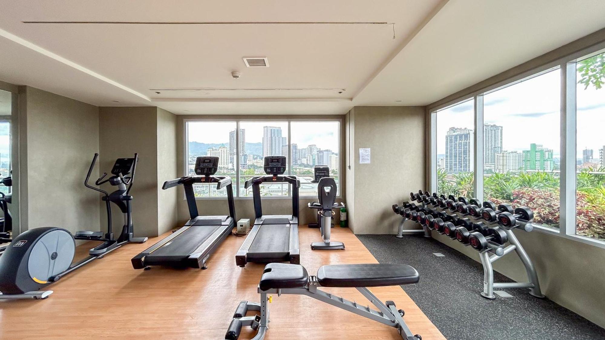 Unit Casablanco Near Ayala Mall Apartment
